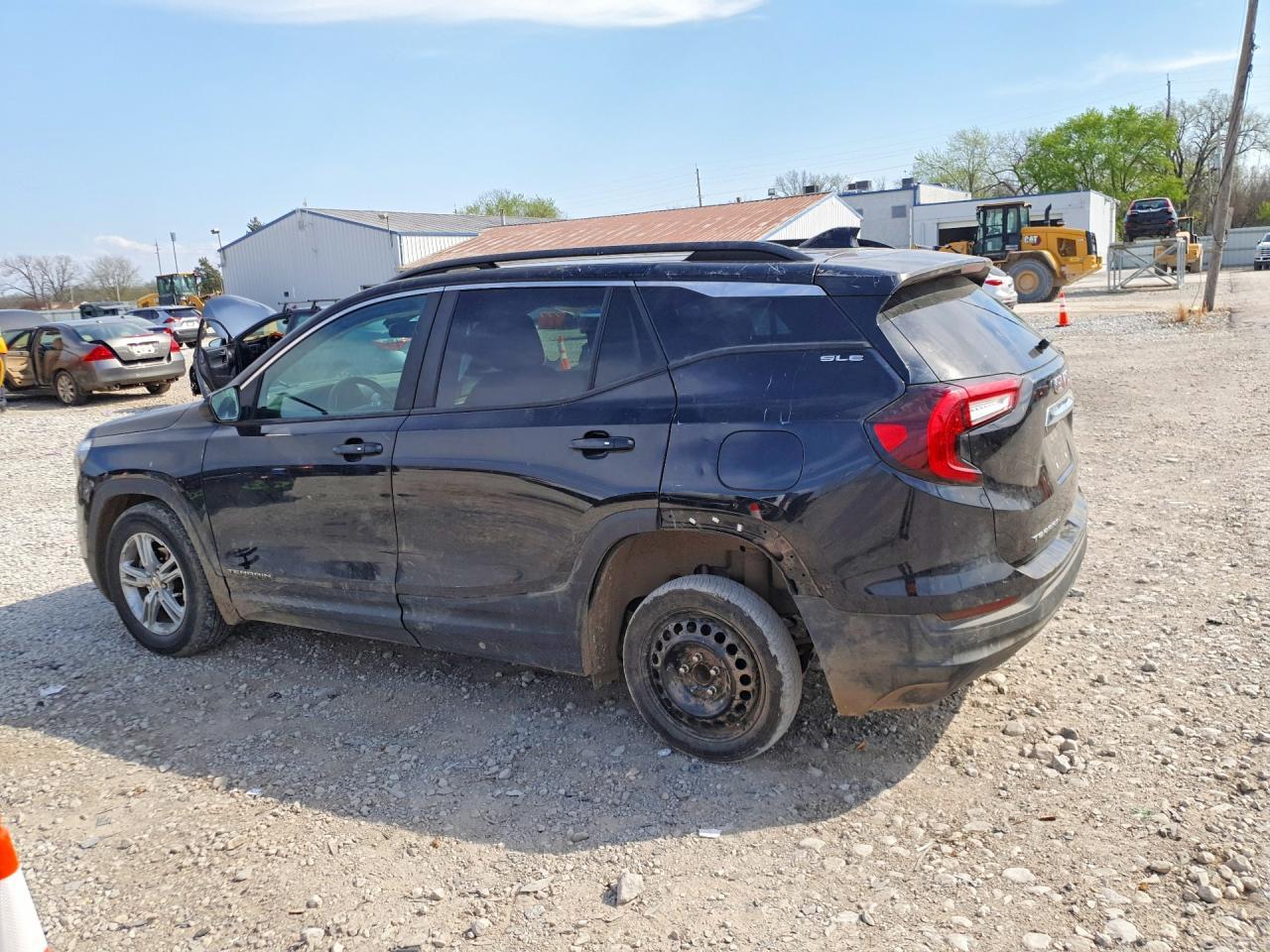 2022 GMC Terrain Sle - Image 2