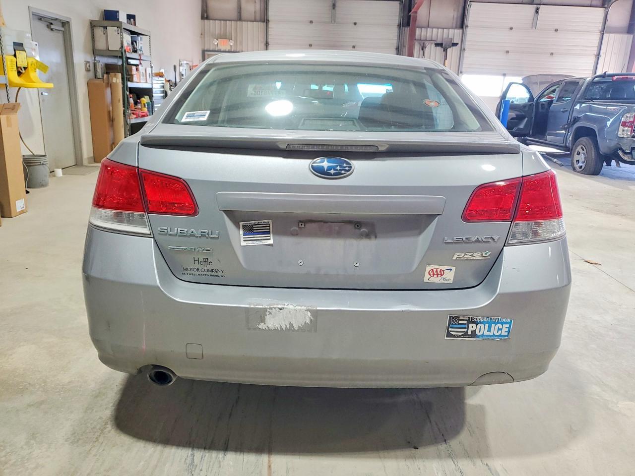 2011 Subaru Legacy 2.5I Premium - Фото 6