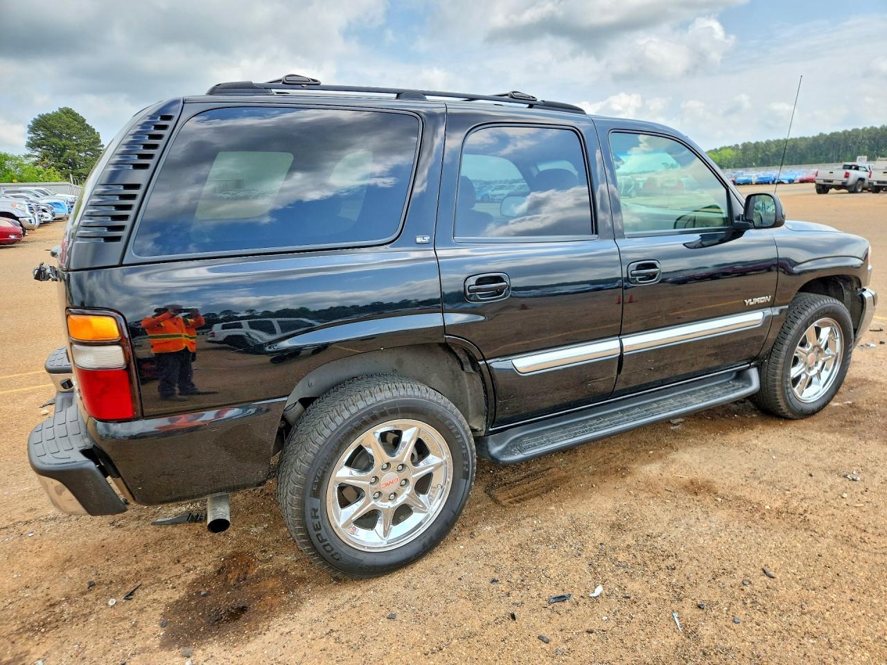 2004 GMC Yukon - Фото 3