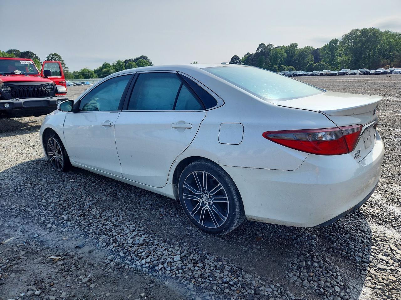 2016 Toyota Camry Special Edition - Фото 2