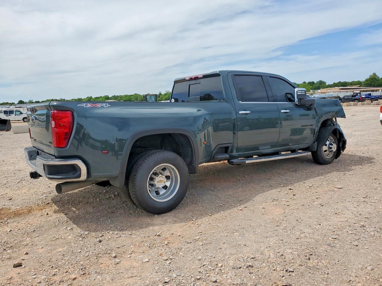 2025 Chevrolet Silverado K3500 Ltz - Фото 3