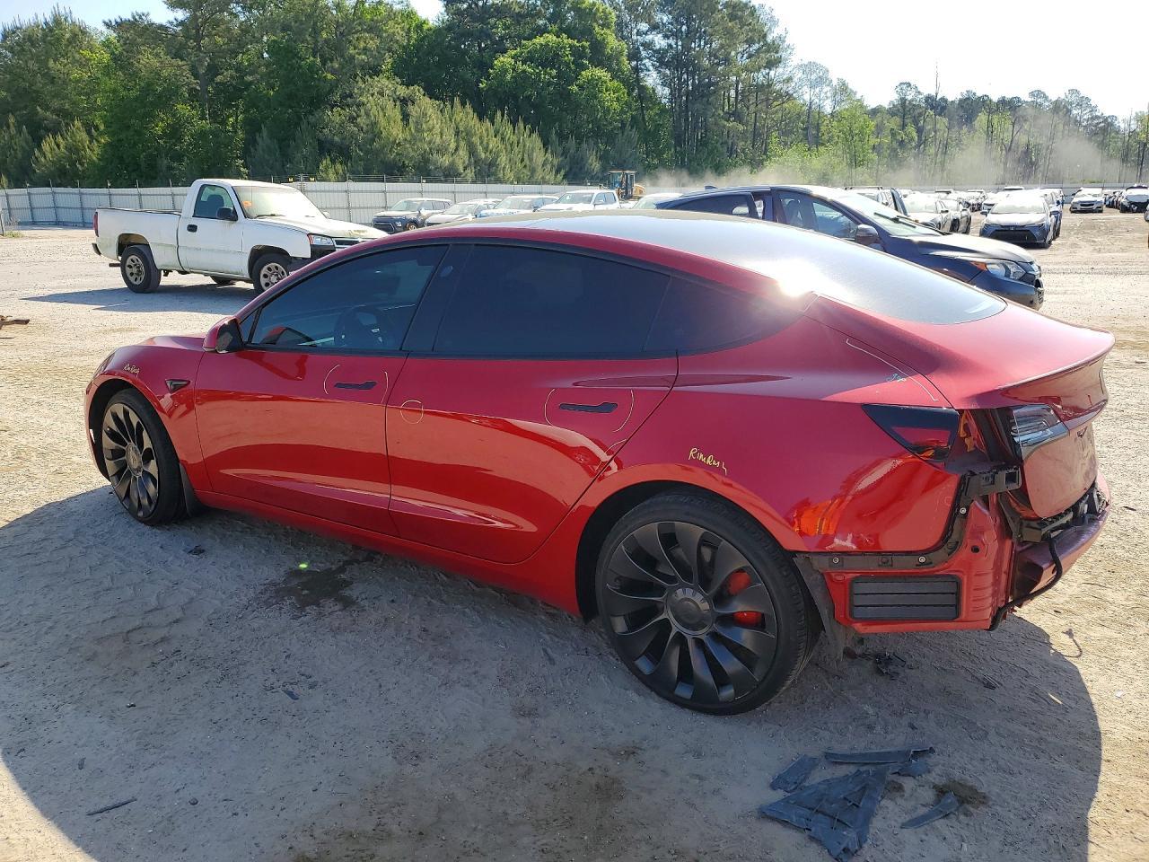 2022 Tesla Model 3 - Фото 2
