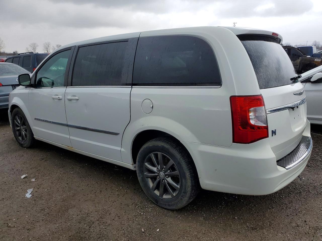 2014 Chrysler Town & Country S - Image 2