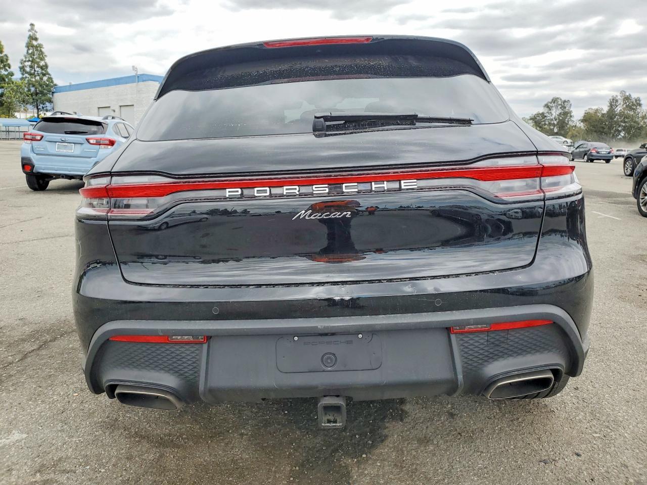 2025 Porsche Macan Base - Image 6
