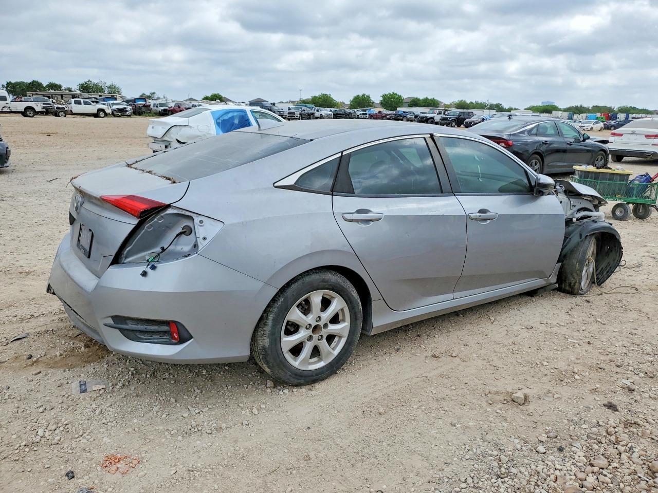 2018 Honda Civic Ex - Image 3