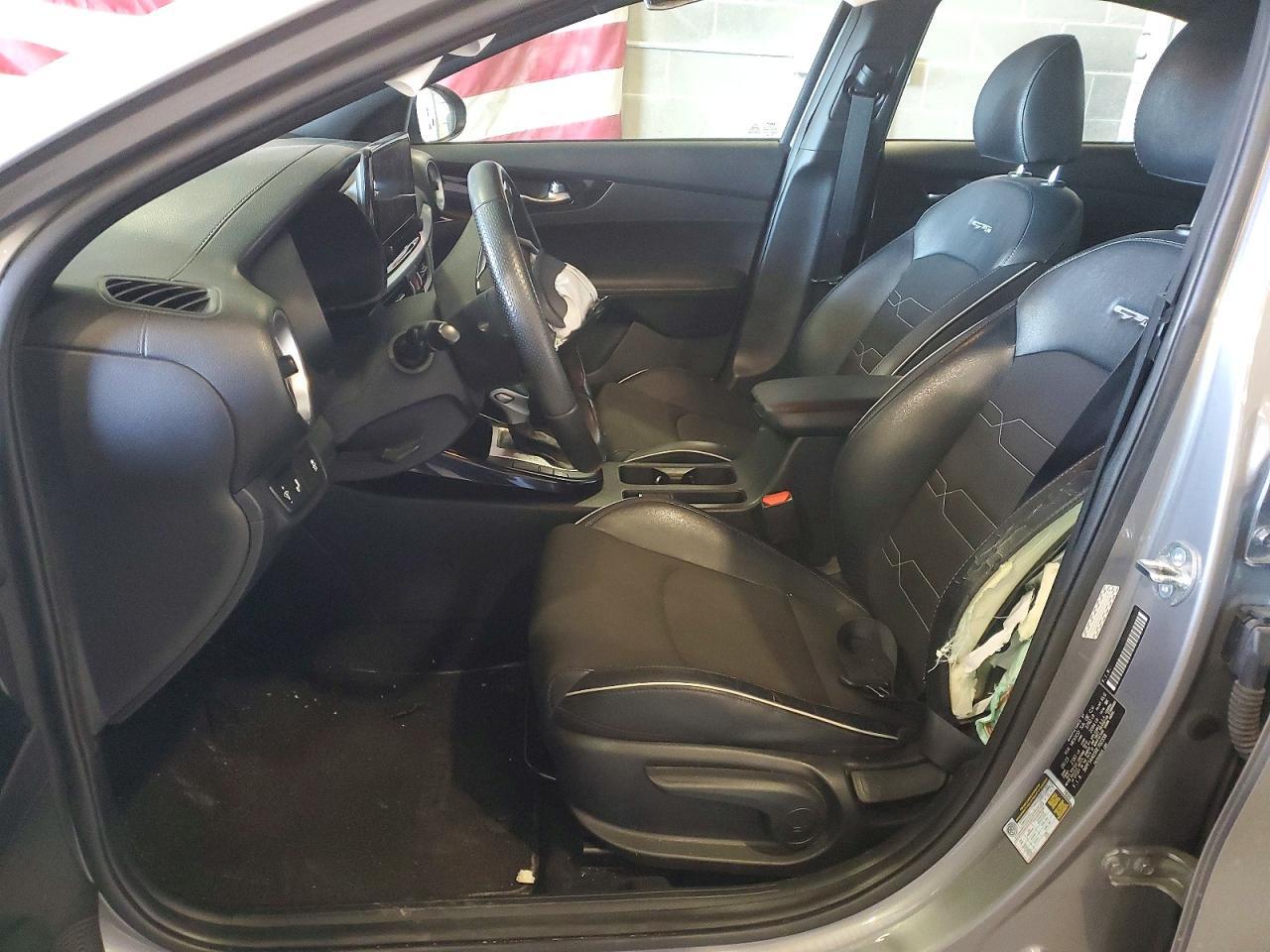 2024 Kia Forte Gt Line - Фото 7