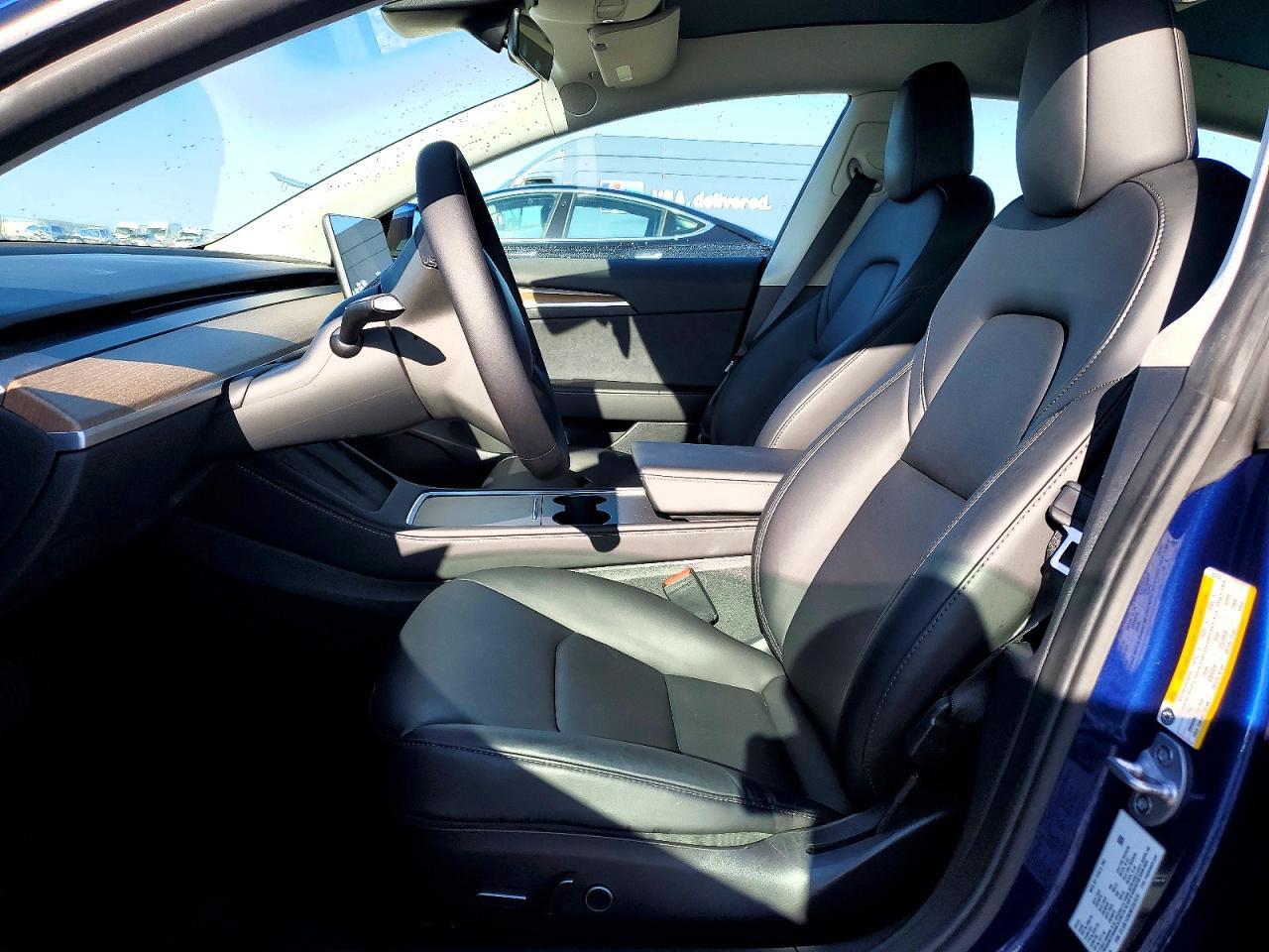2022 Tesla Model 3 - Image 7