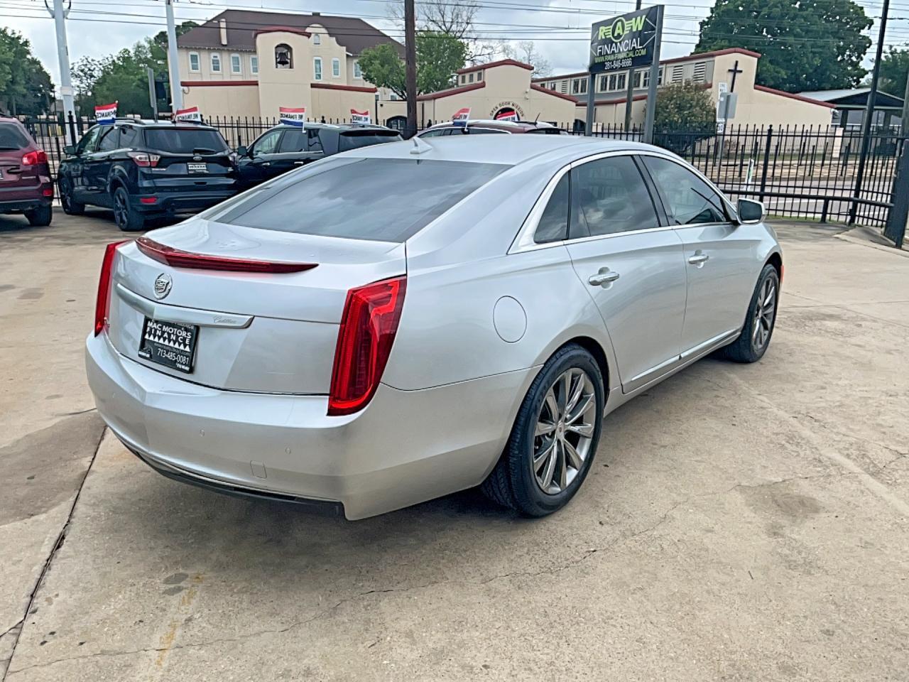2014 Cadillac Xts - Image 4
