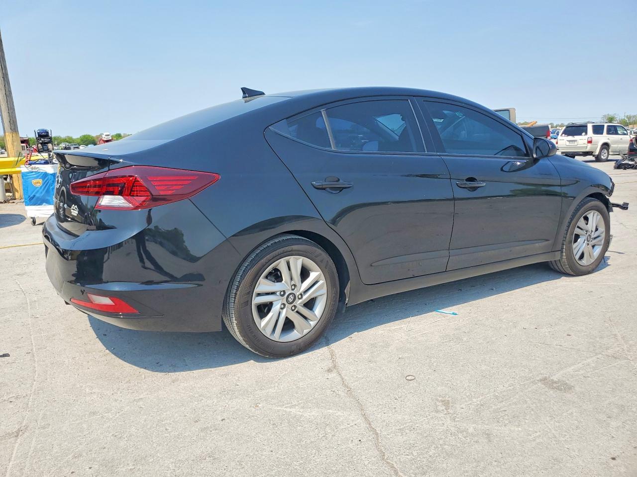 2020 Hyundai Elantra Value Edition - Фото 3