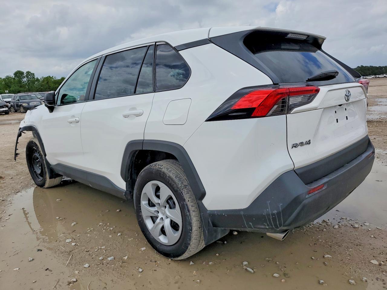 2025 Toyota Rav4 Le - Image 2