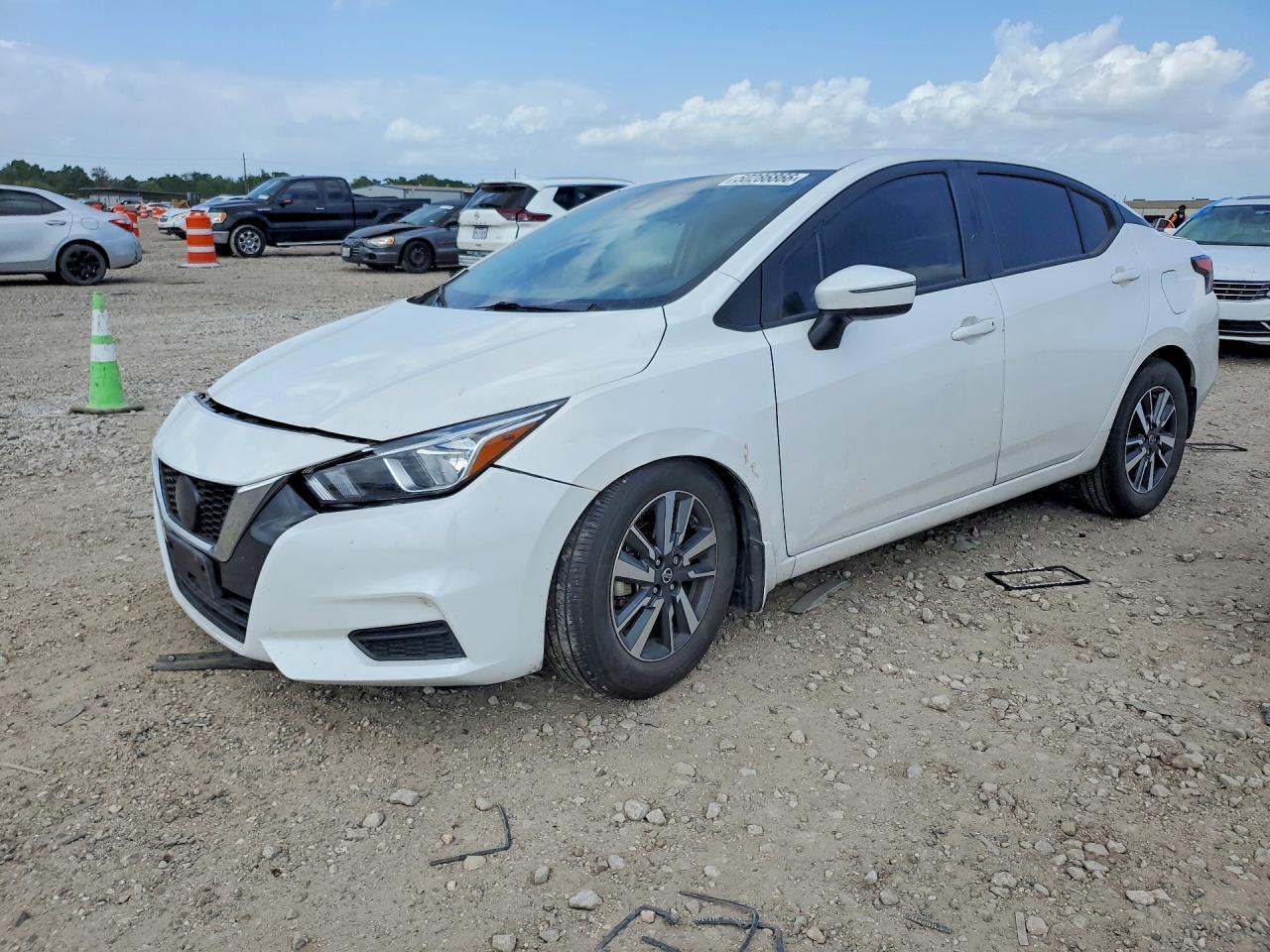 2021 Nissan Versa Sv