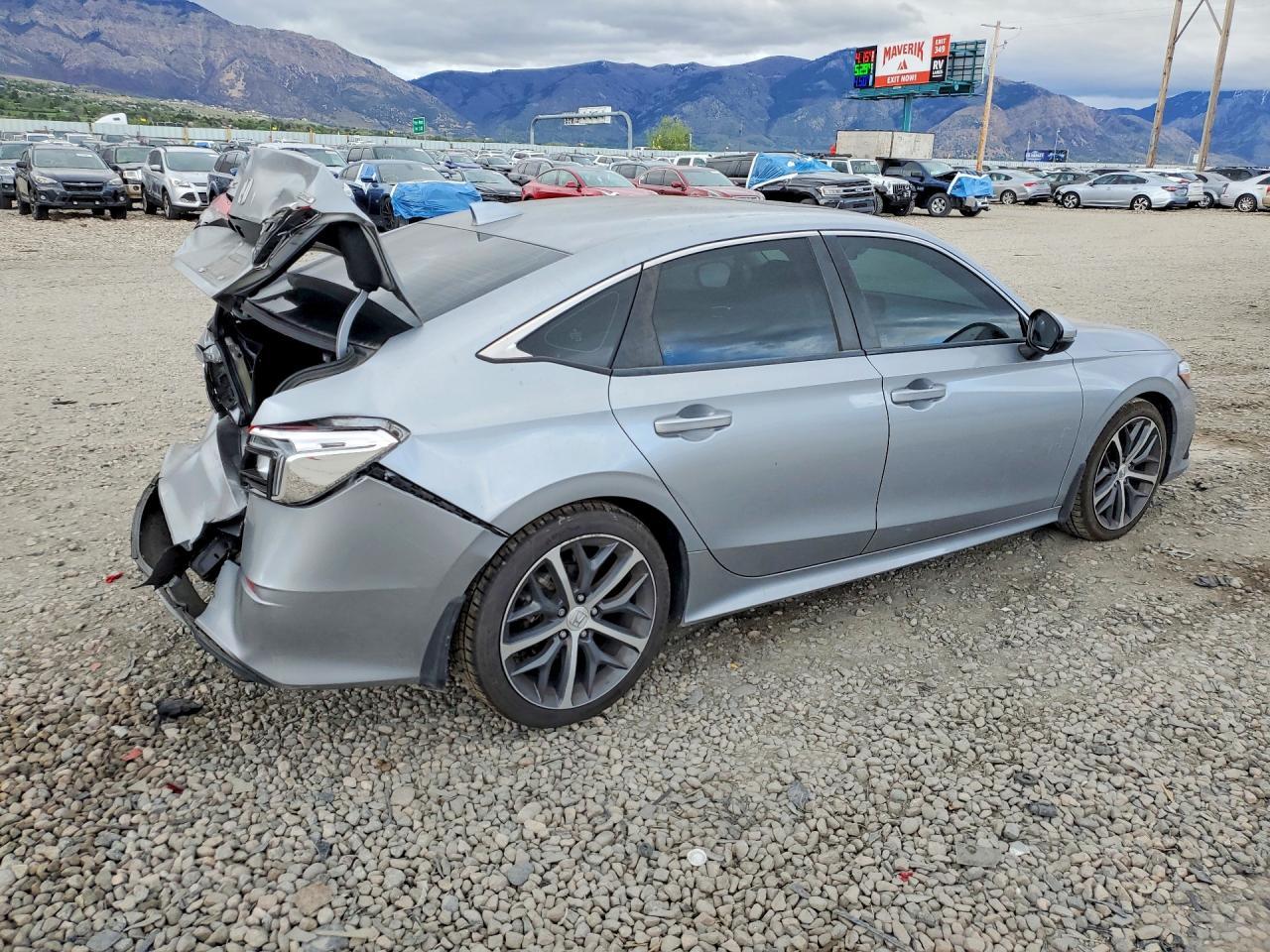 2022 Honda Civic Touring - Фото 3