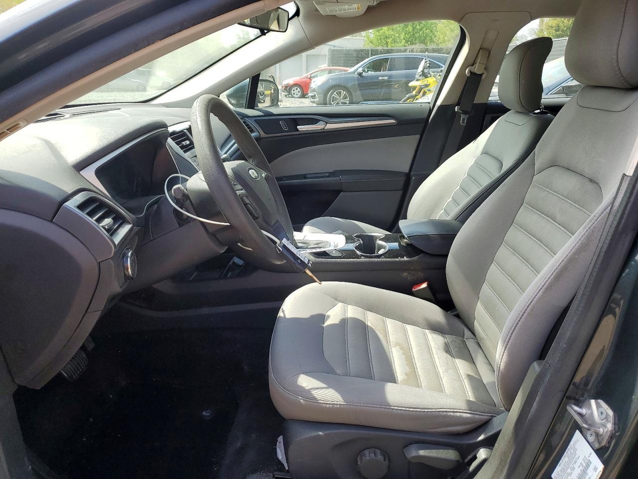 2015 Ford Fusion S - Фото 7