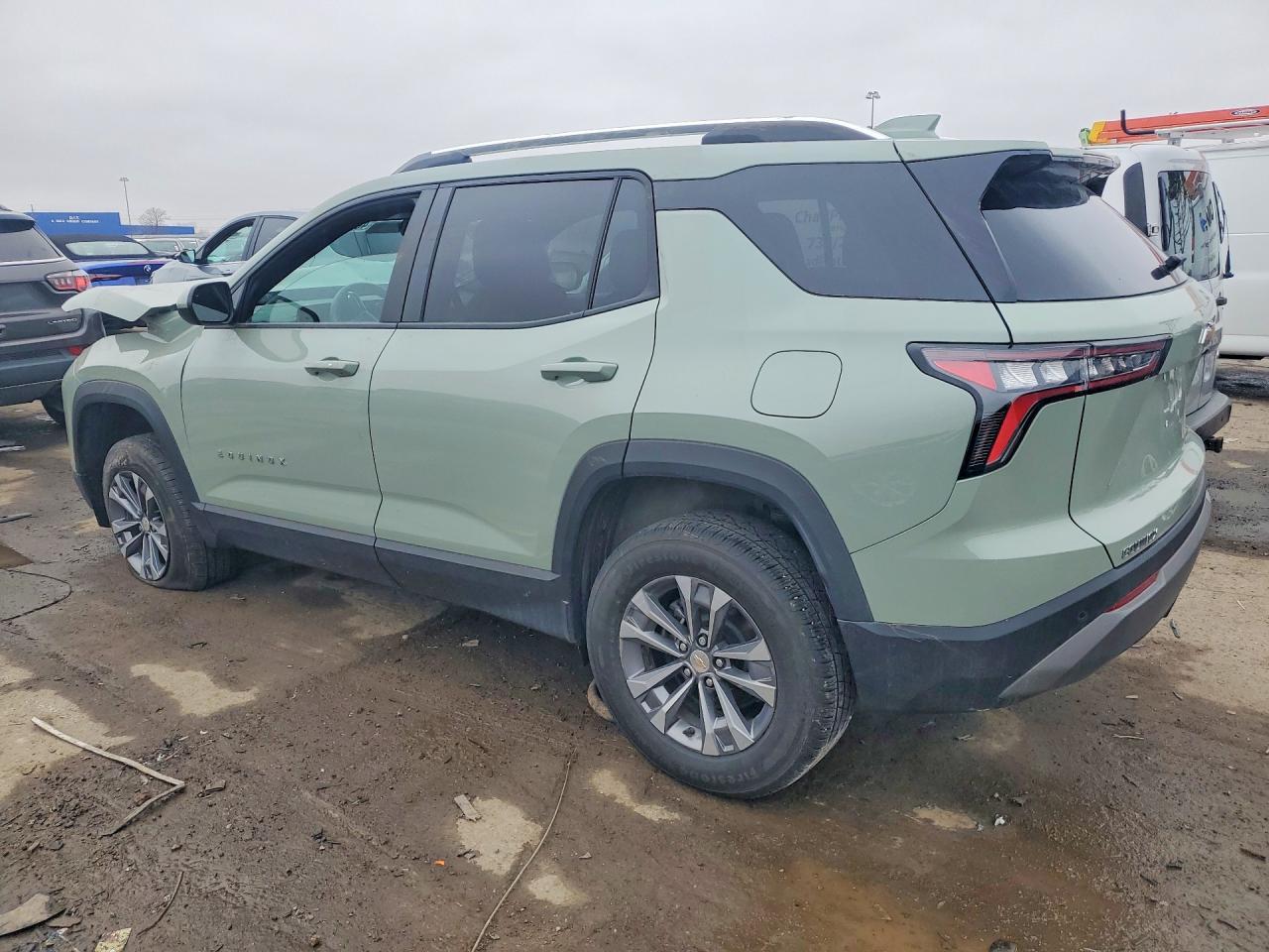 2025 Chevrolet Equinox Lt - Image 2