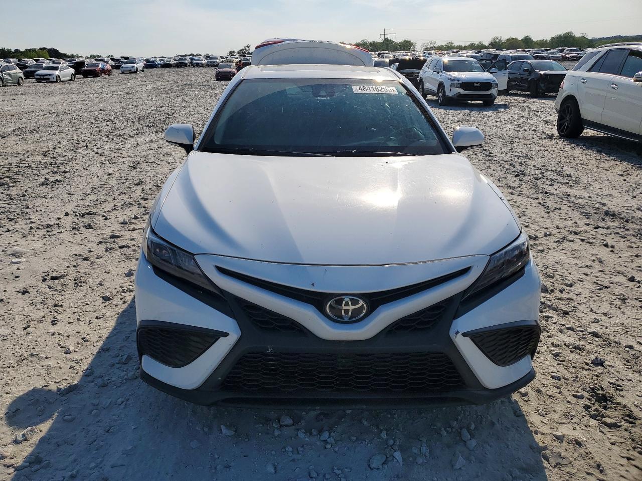 2021 Toyota Camry Se - Фото 5