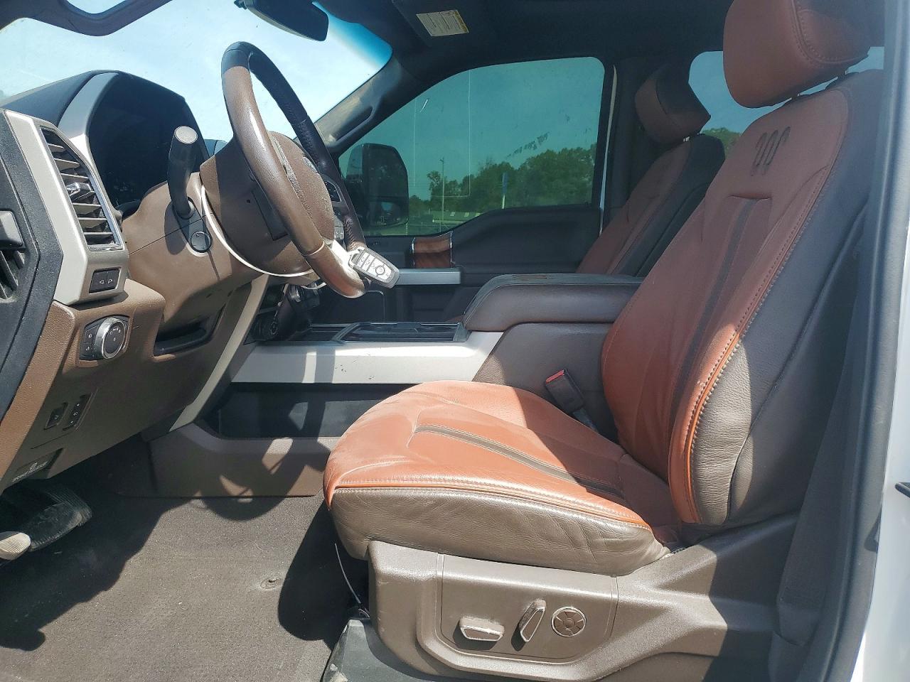 2021 Ford F350 Super Duty - Image 7