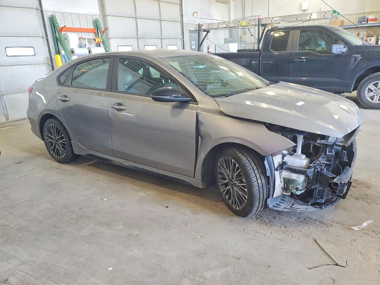2024 Kia Forte Gt Line - Фото 4
