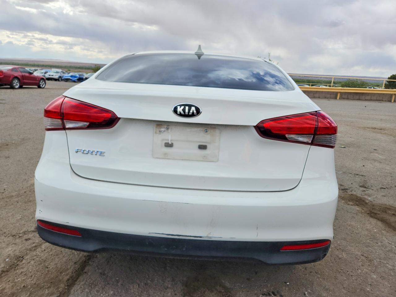 2017 Kia Forte Lx - Image 6