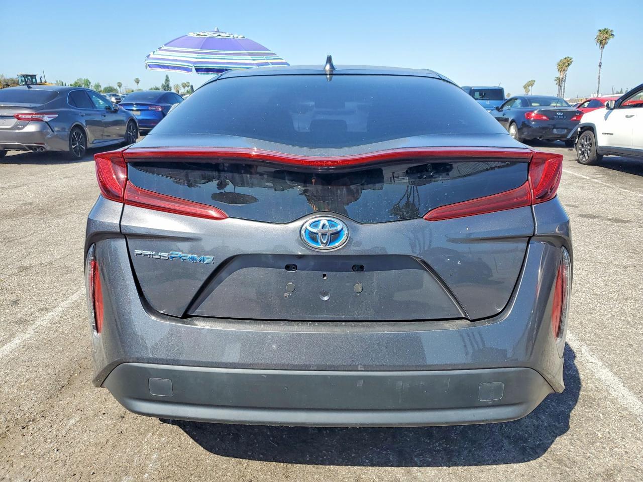 2022 Toyota Prius Prime Le - Фото 6