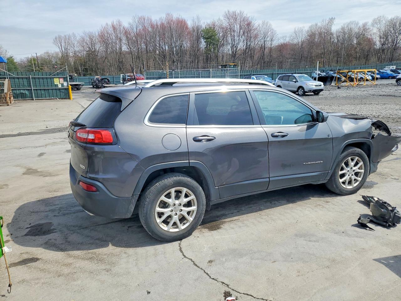2018 Jeep Cherokee Latitude Plus - Фото 3