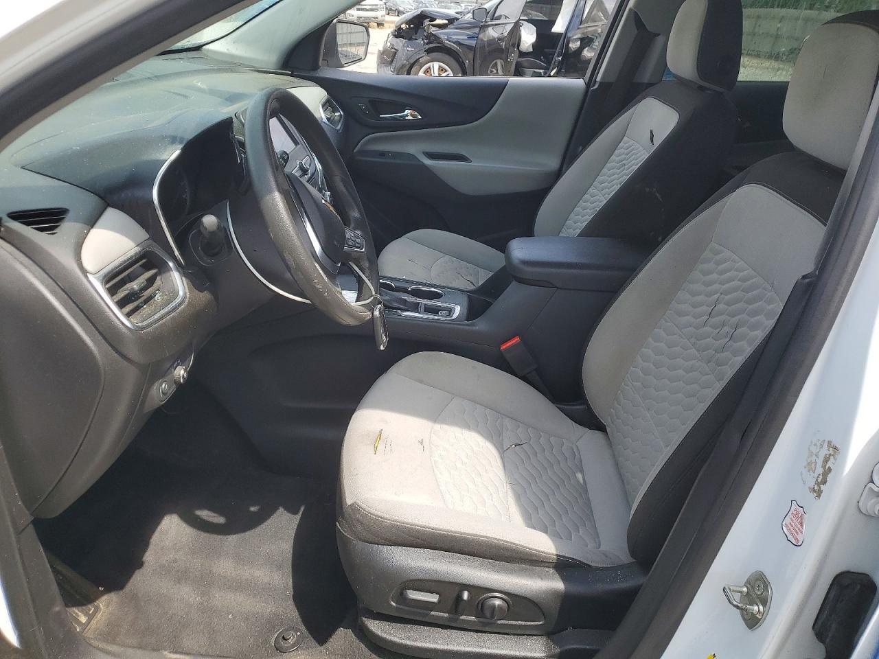 2020 Chevrolet Equinox Ls - Image 7