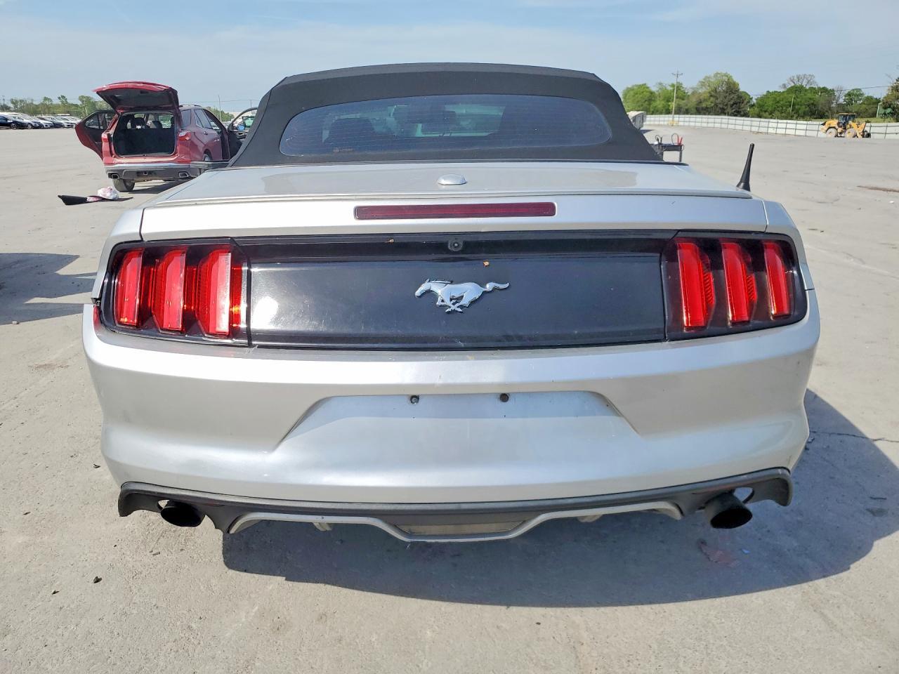 2017 Ford Mustang - Фото 6