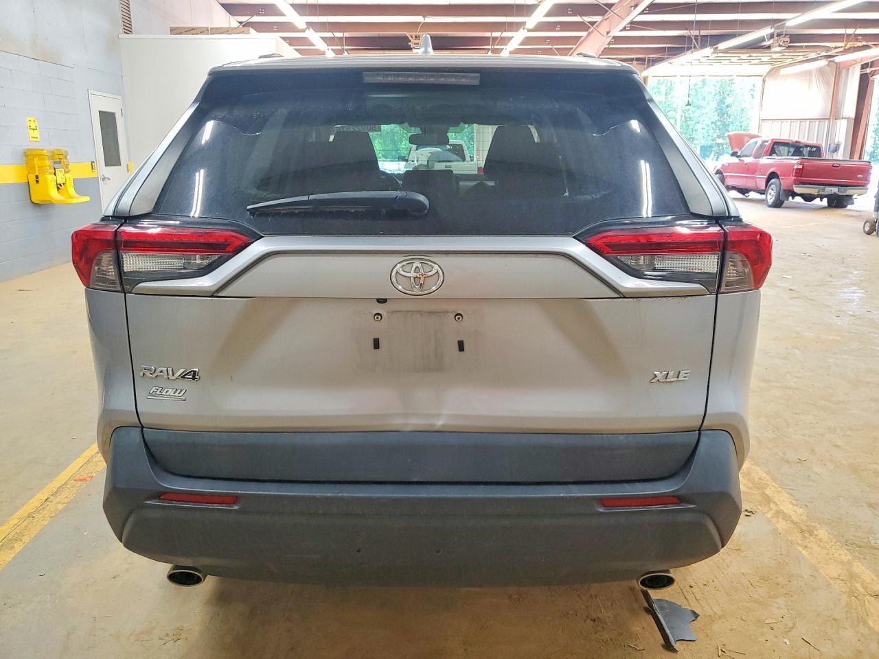2021 Toyota Rav4 Xle - Фото 6