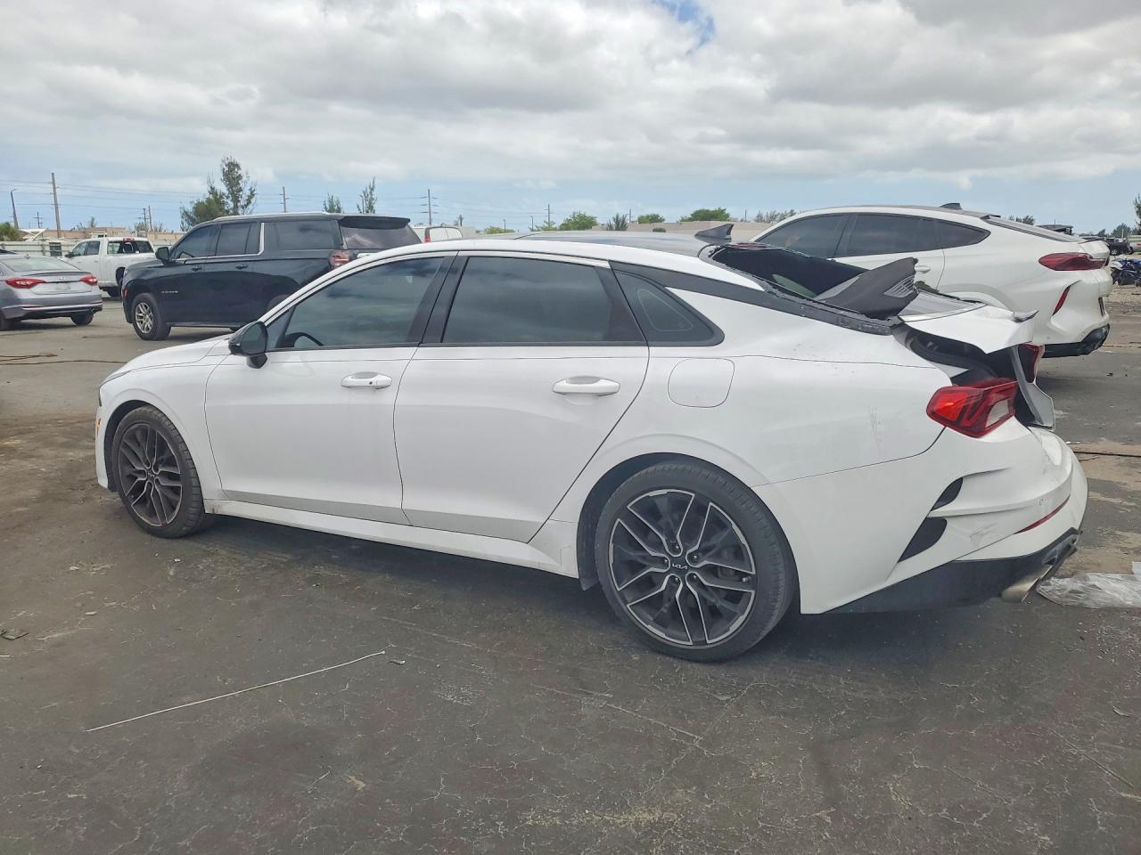 2024 Kia K5 Gt - Фото 2