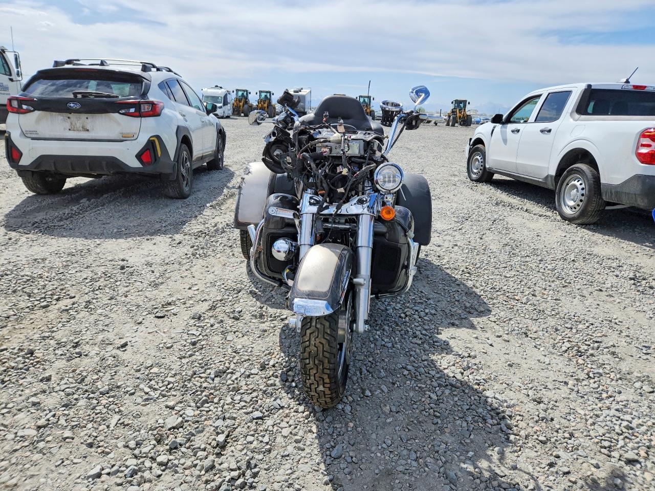 2023 Harley-Davidson Flhtcutg - Image 2