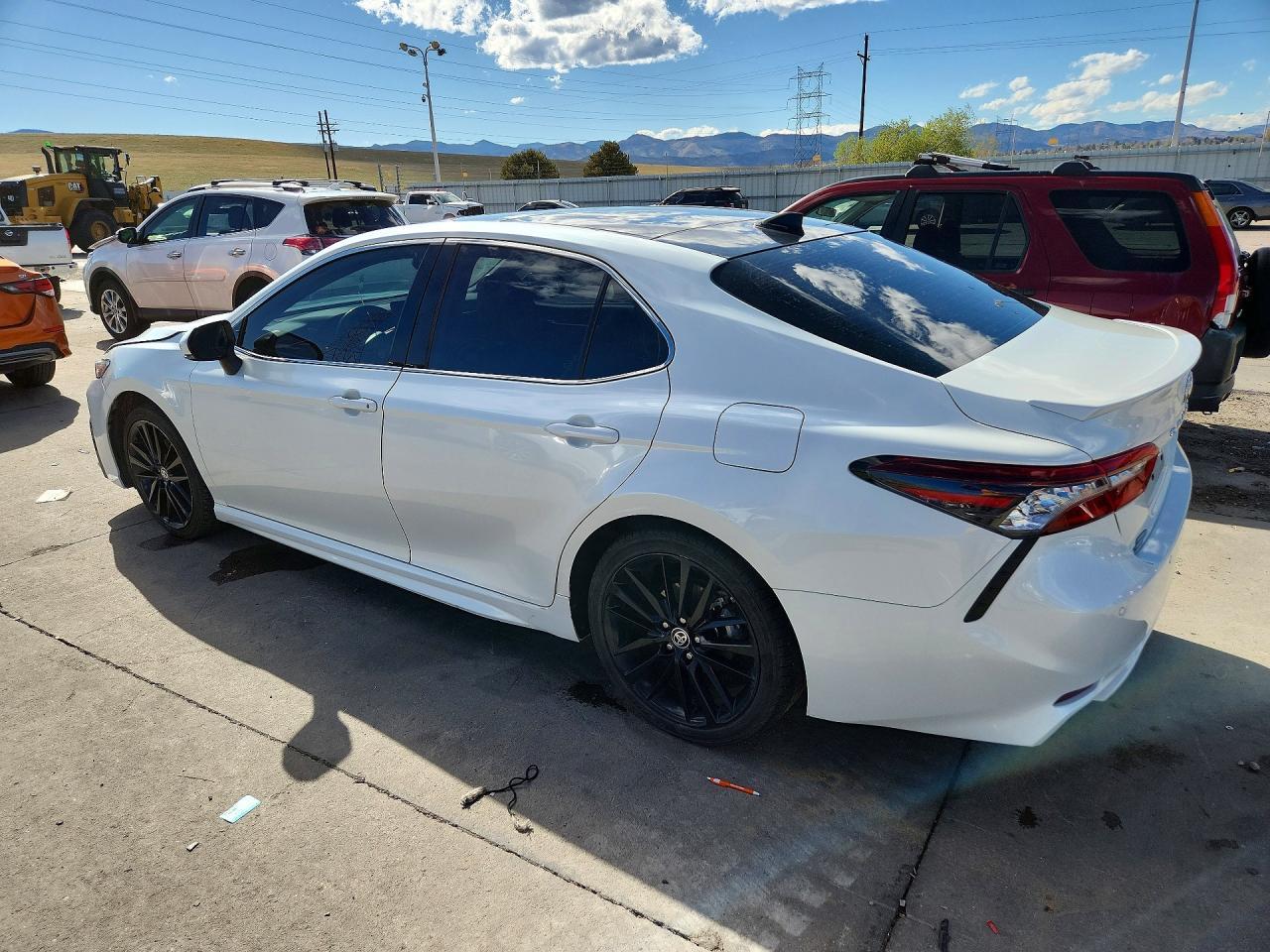 2021 Toyota Camry Xse V6 - Image 2