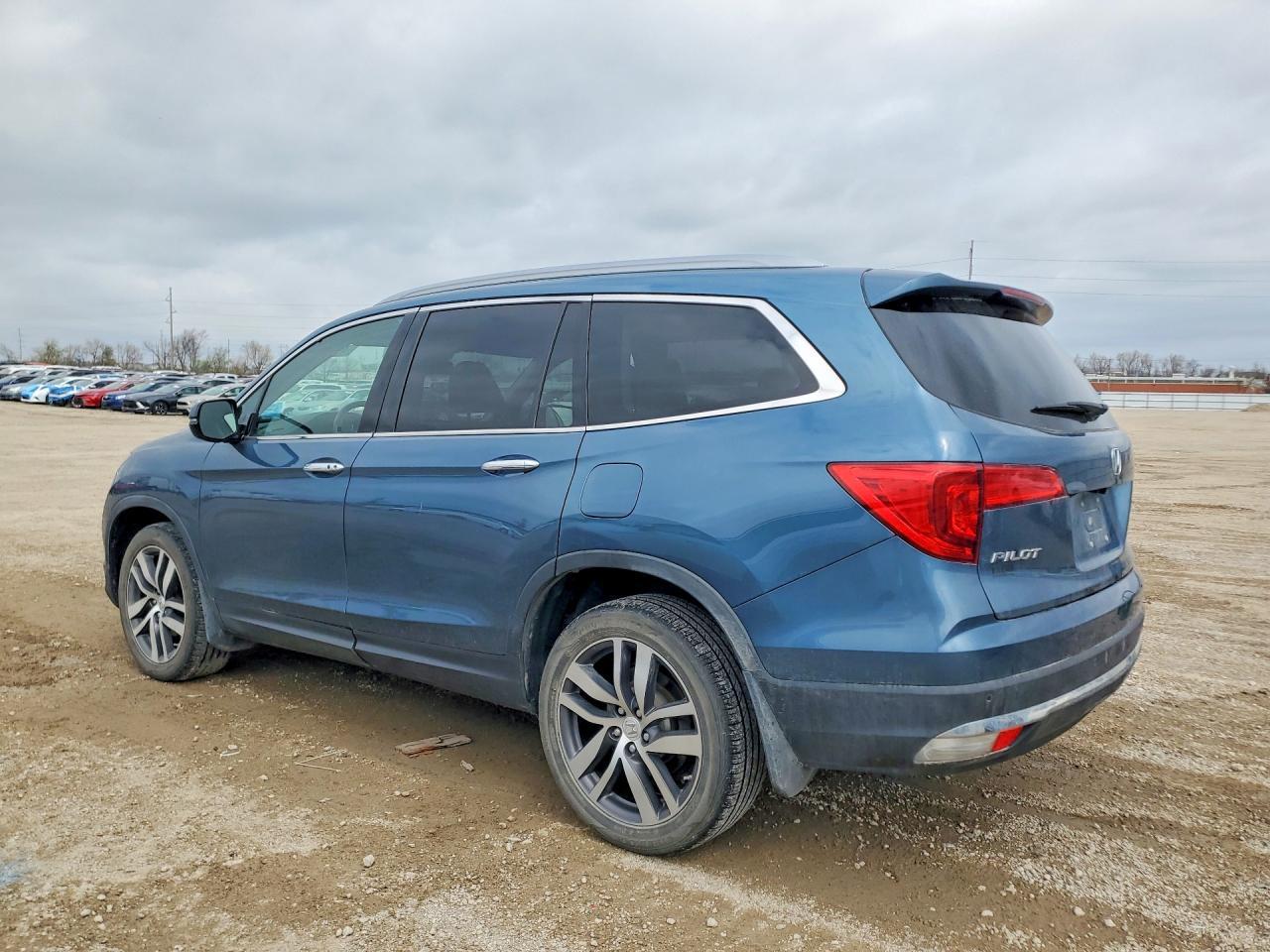 2017 Honda Pilot Touring - Фото 2