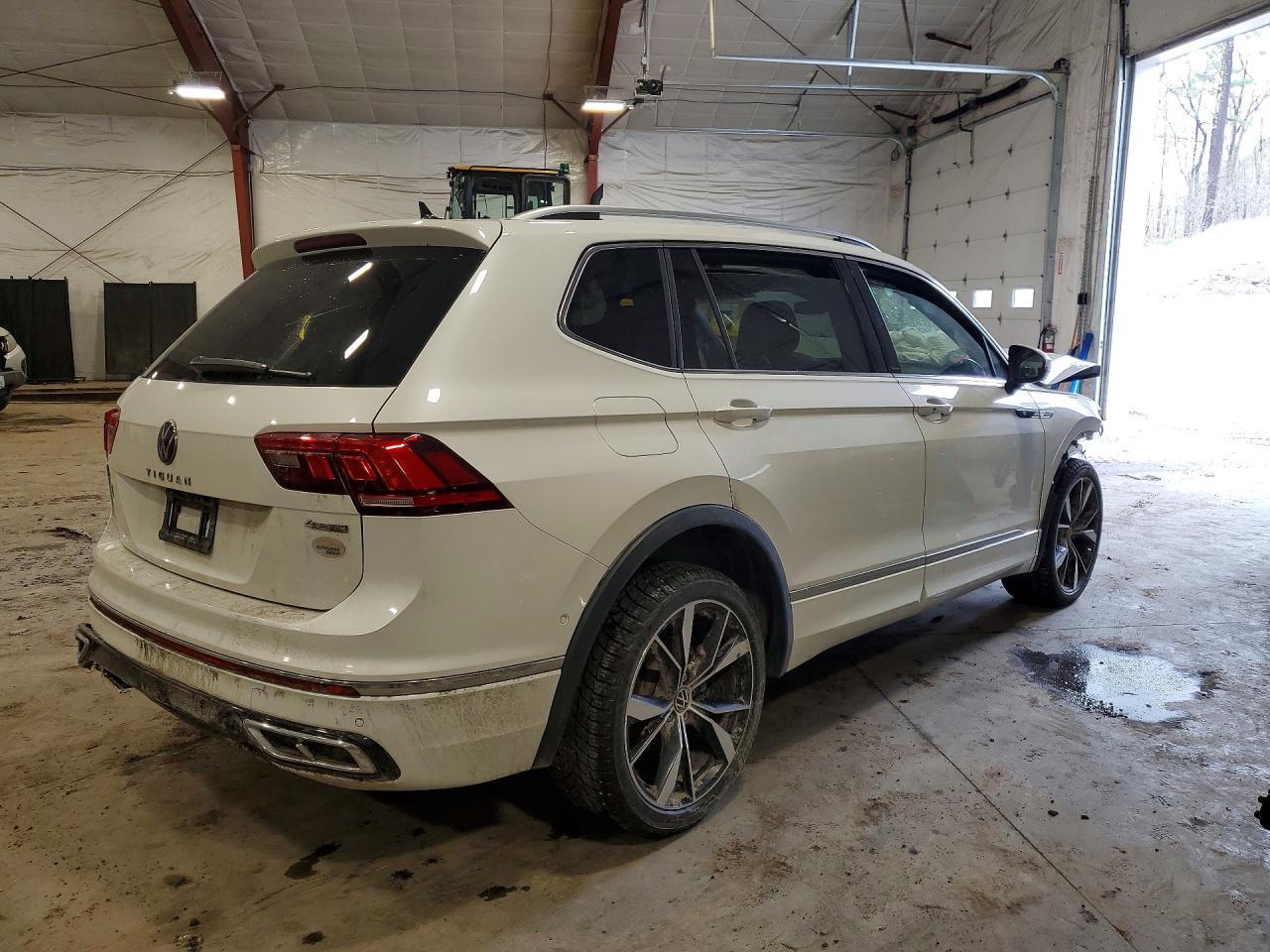 2024 Volkswagen Tiguan Sel R-Line Black - Фото 3