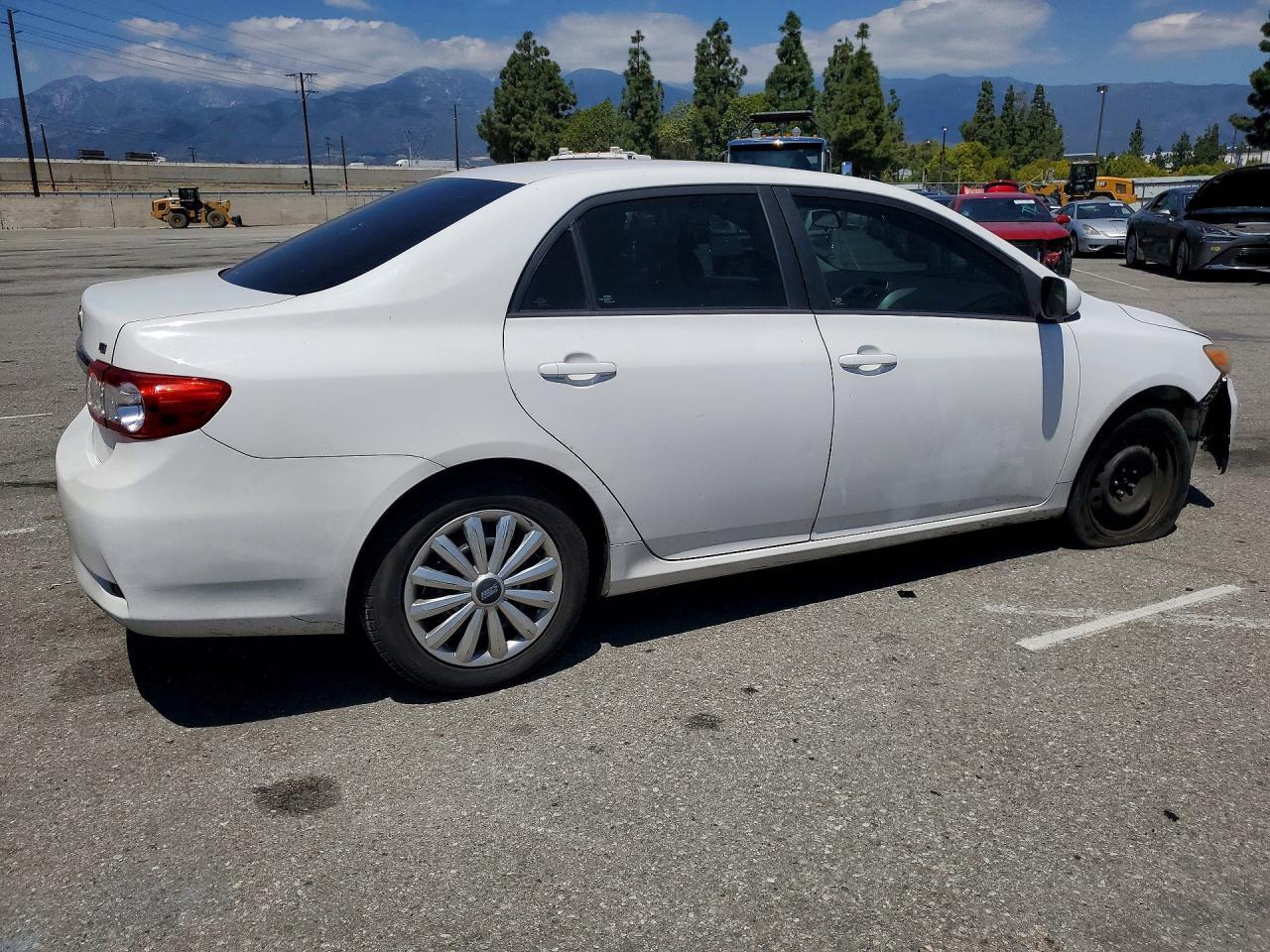 2012 Toyota Corolla Le - Фото 3
