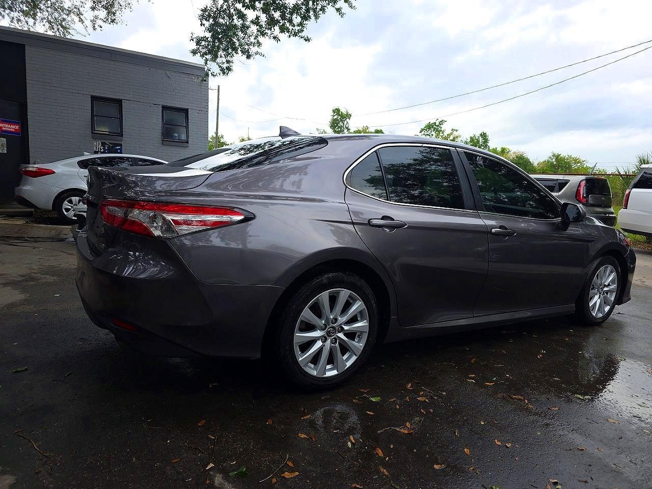 2019 Toyota Camry Le - Image 4