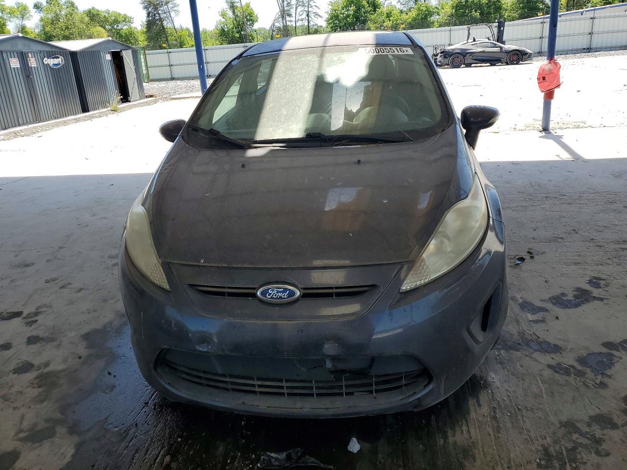 2013 Ford Fiesta Se - Фото 5