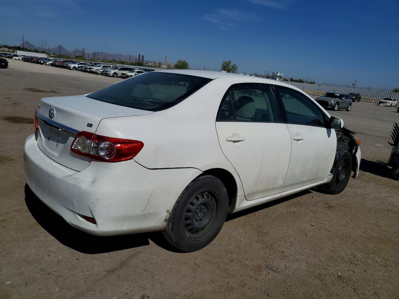 2011 Toyota Corolla Le - Фото 3