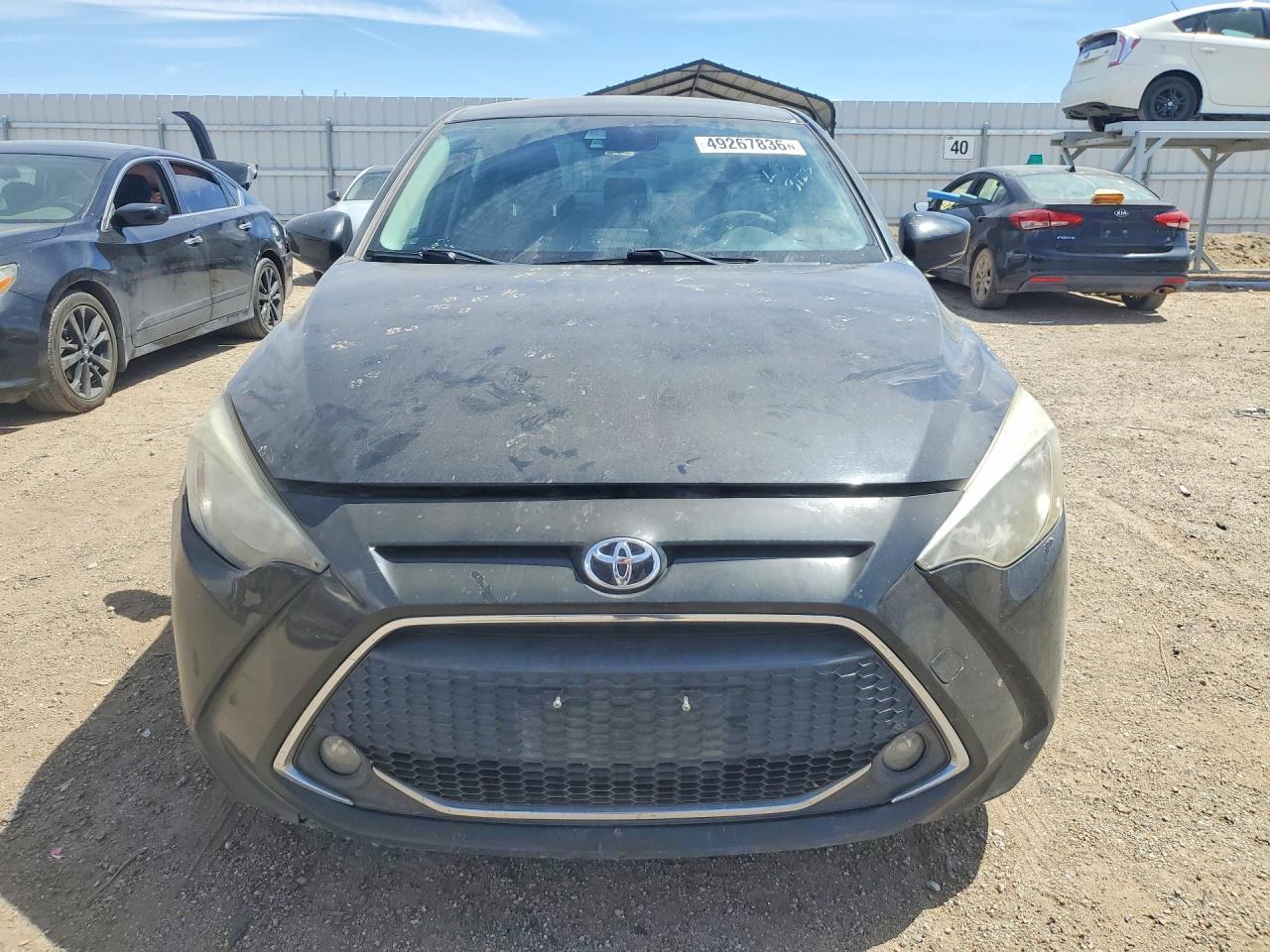 2019 Toyota Yaris Le - Image 5