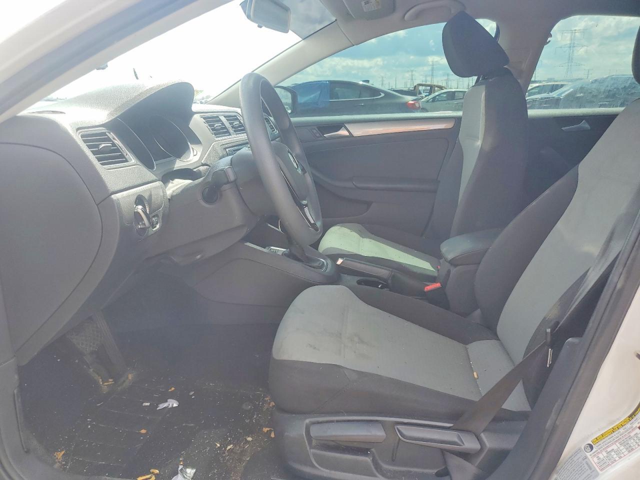 2017 Volkswagen Jetta S - Image 7