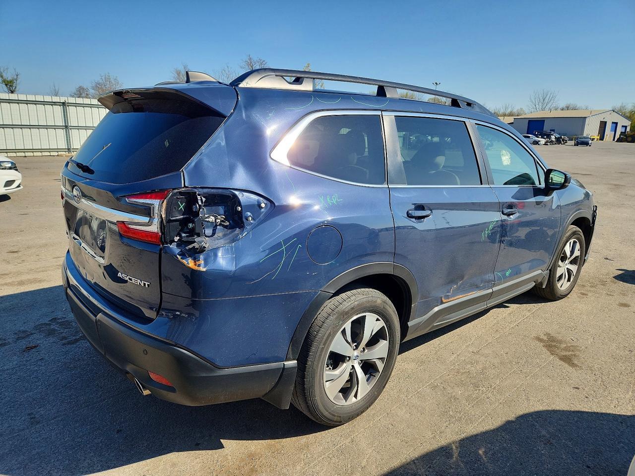 2024 Subaru Ascent Premium - Фото 3