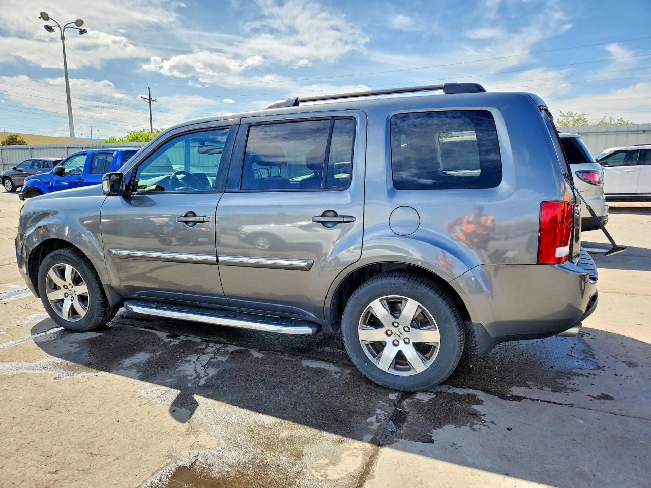 2013 Honda Pilot Touring - Image 2