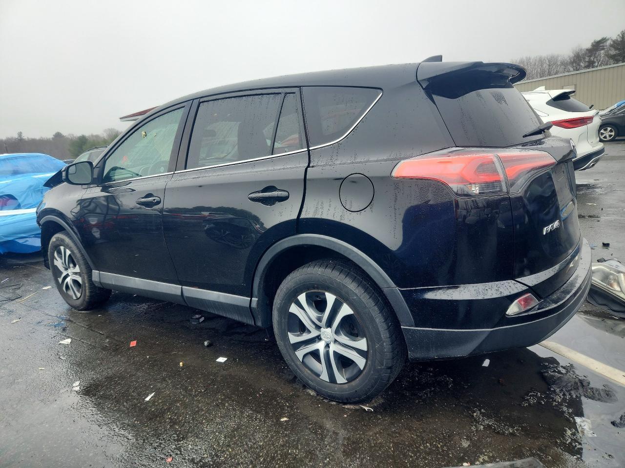 2017 Toyota Rav4 Le - Фото 2