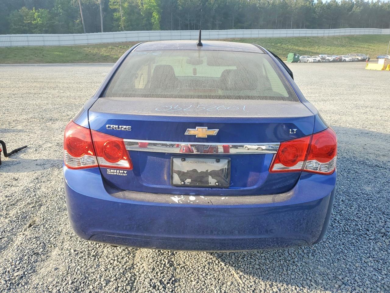 2012 Chevrolet Cruze - Image 6