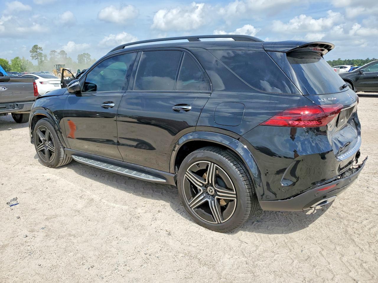 2025 Mercedes-Benz Gle 450E 4Matic - Image 2