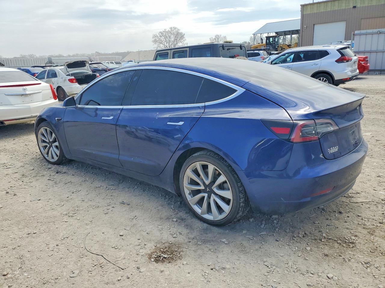 2018 Tesla Model 3 - Image 2