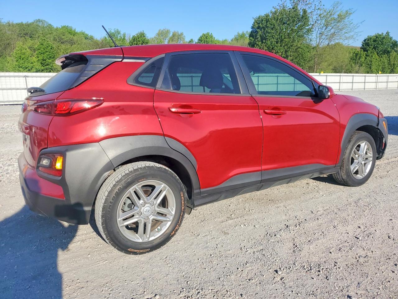 2021 Hyundai Kona Se - Фото 3