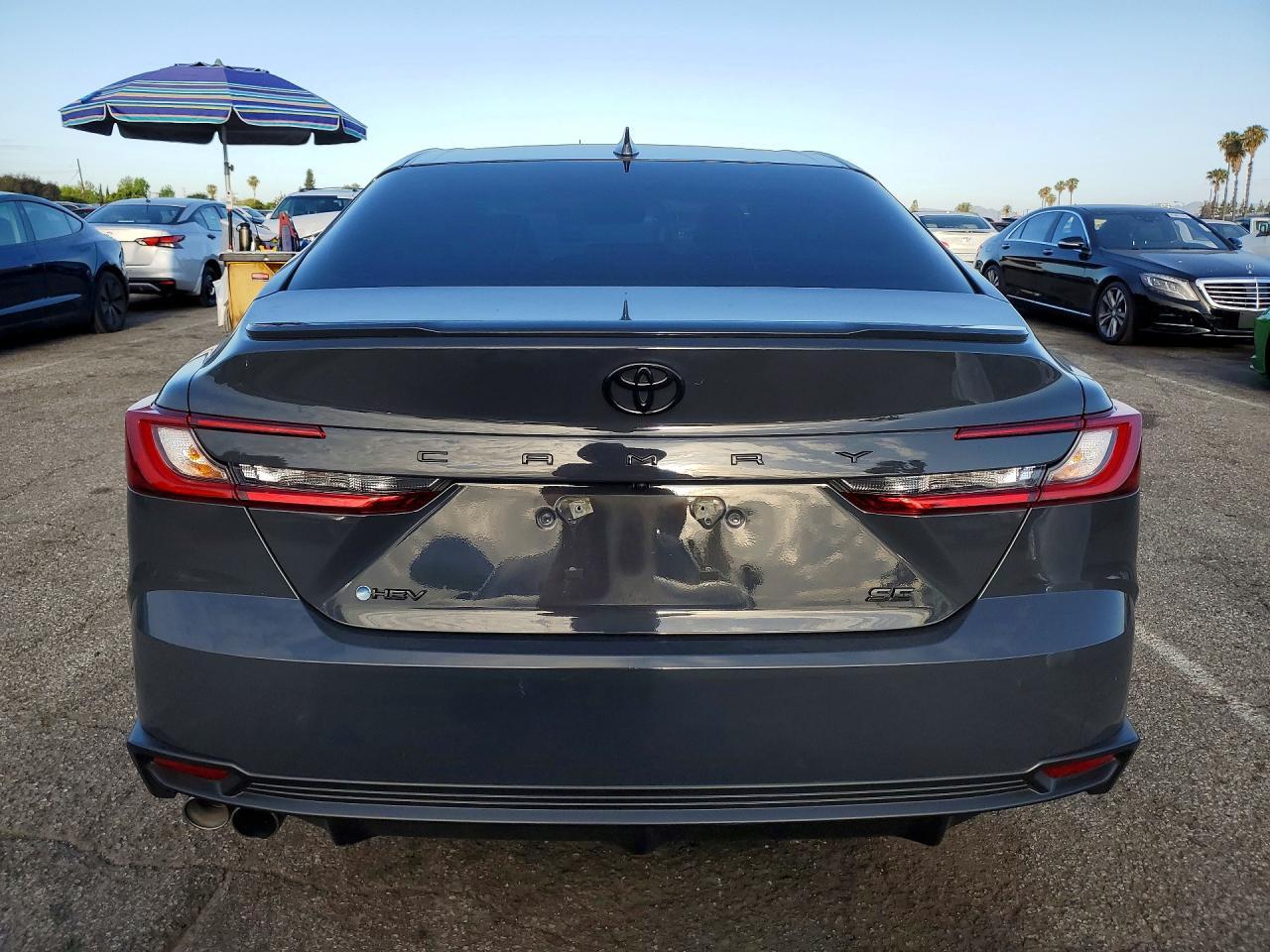 2025 Toyota Camry Se - Фото 6