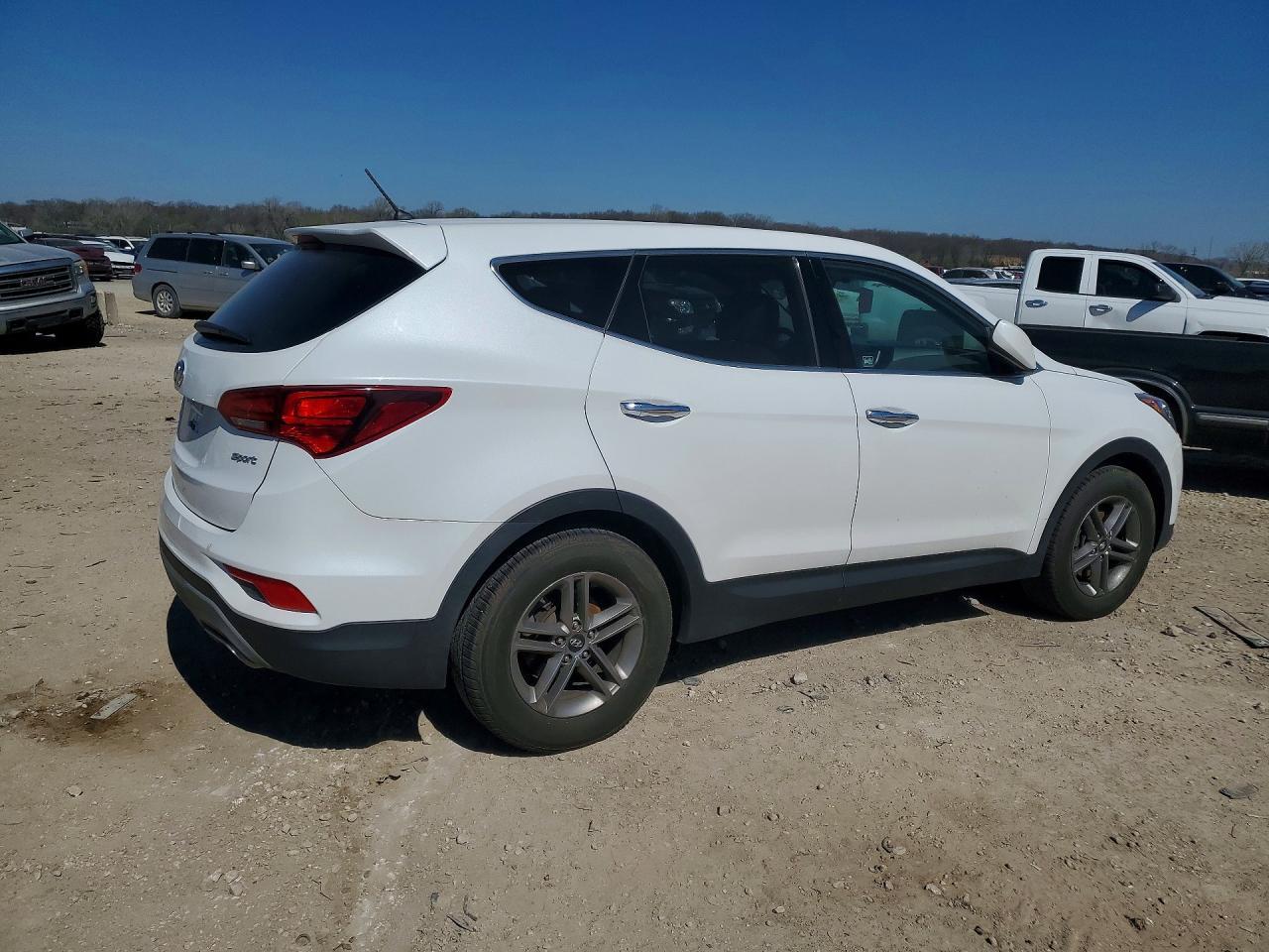 2018 Hyundai Santa Fe Sport 2.4L - Фото 3