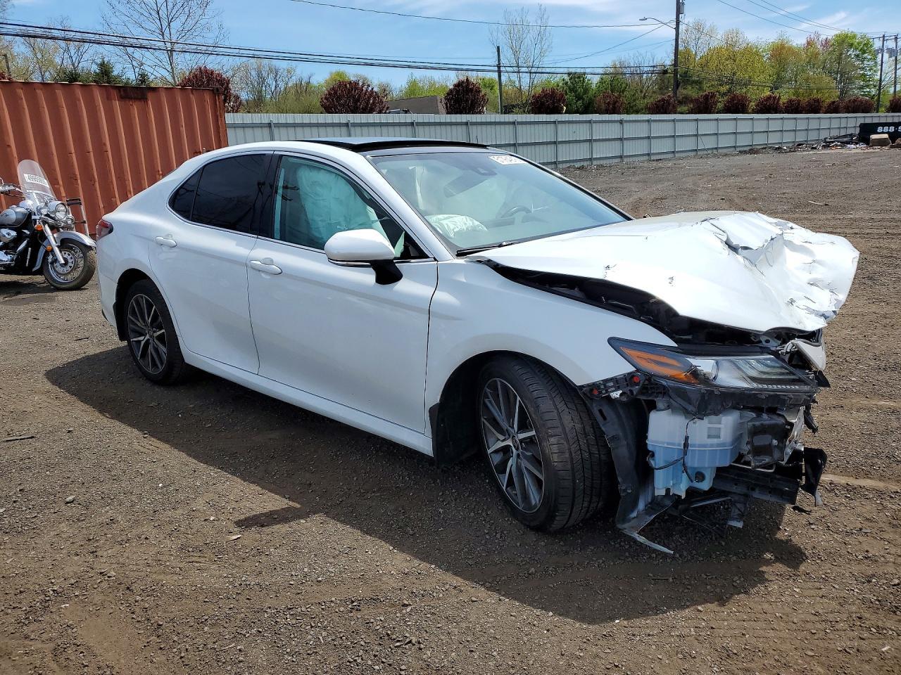 2021 Toyota Camry Xle - Image 4