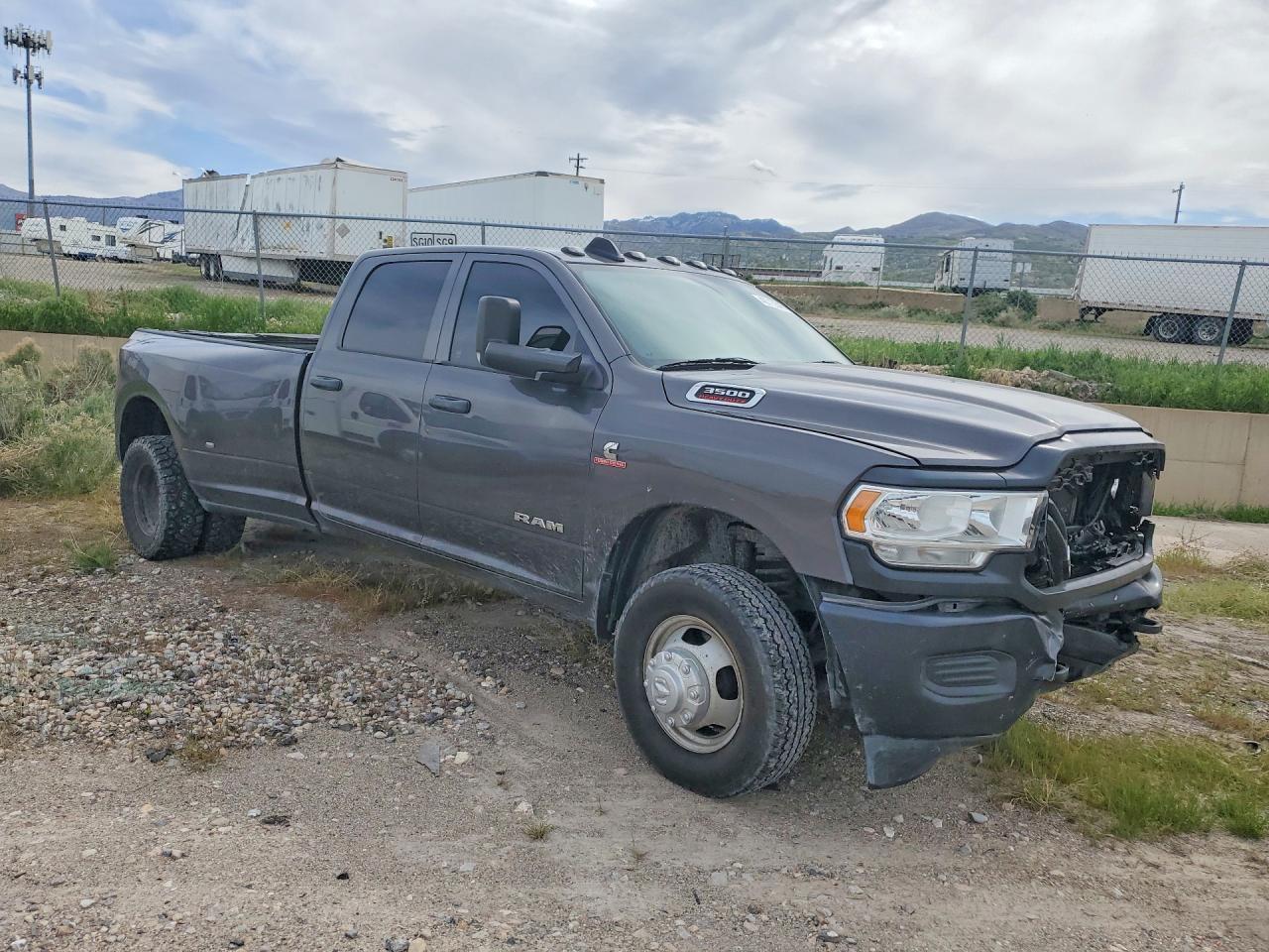 2022 Ram 3500 - Фото 4
