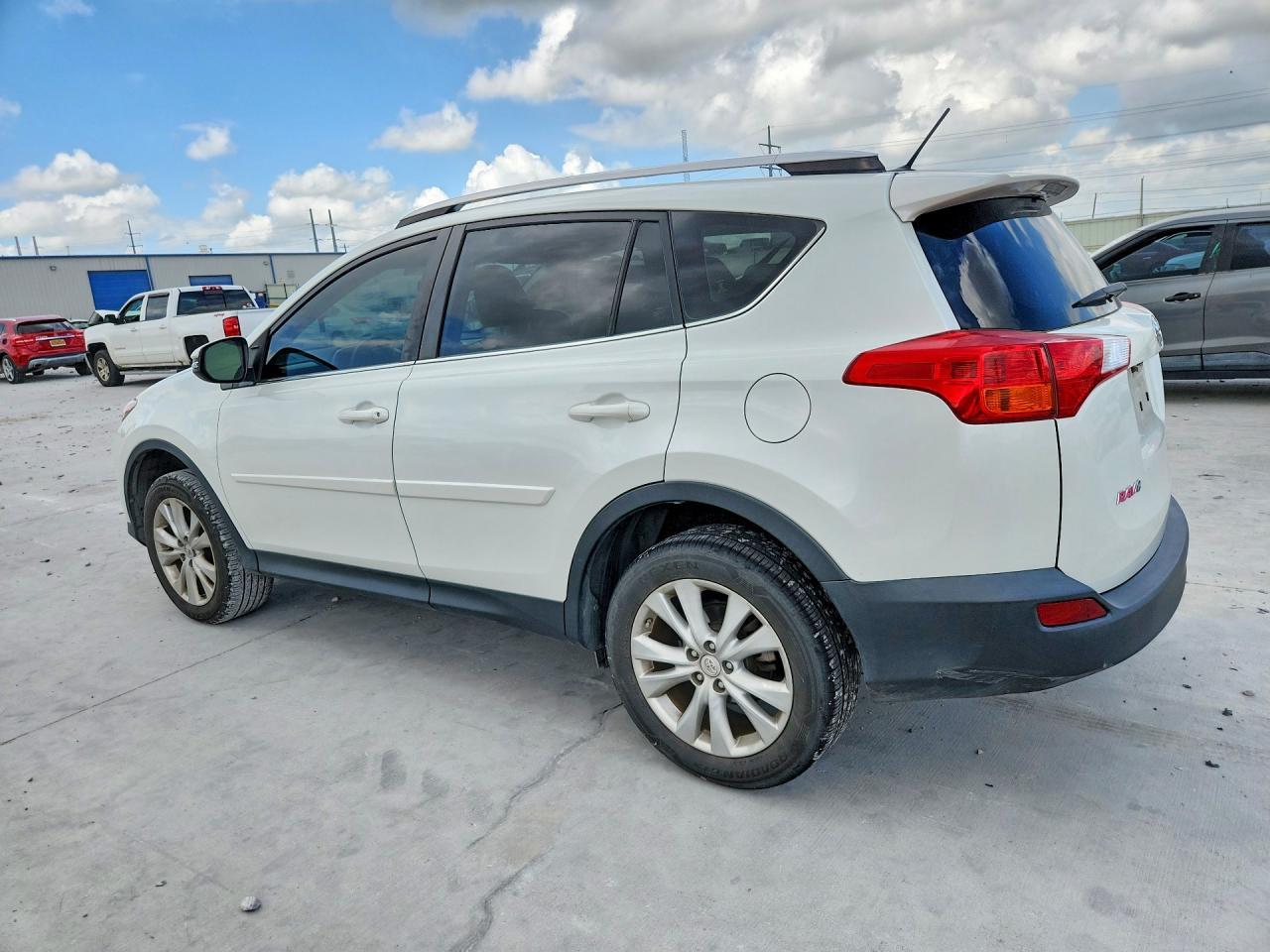 2014 Toyota Rav4 Limited - Фото 2